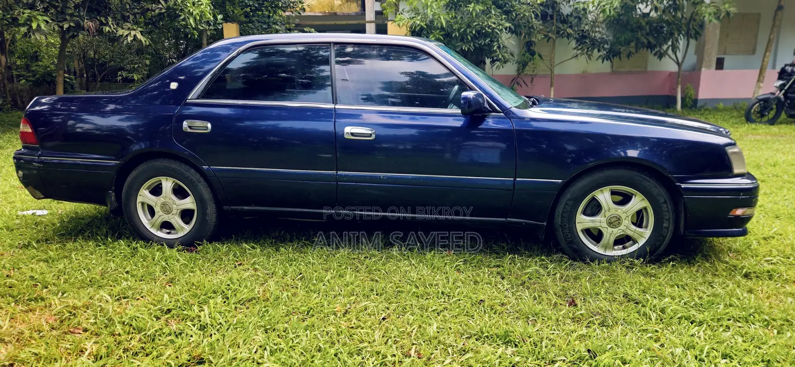 Toyota Crown 1997 Blue