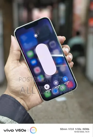 অ্যাপল আইফোন ১৩ ১২৮ জিবি হোয়াইট