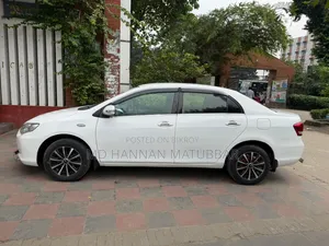 টয়োটা একজিও ১.৫ জি ৪ডব্লিউডি ২০১২ সাদা