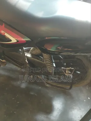 হোন্ডা সিবি ২০১৭ কালো