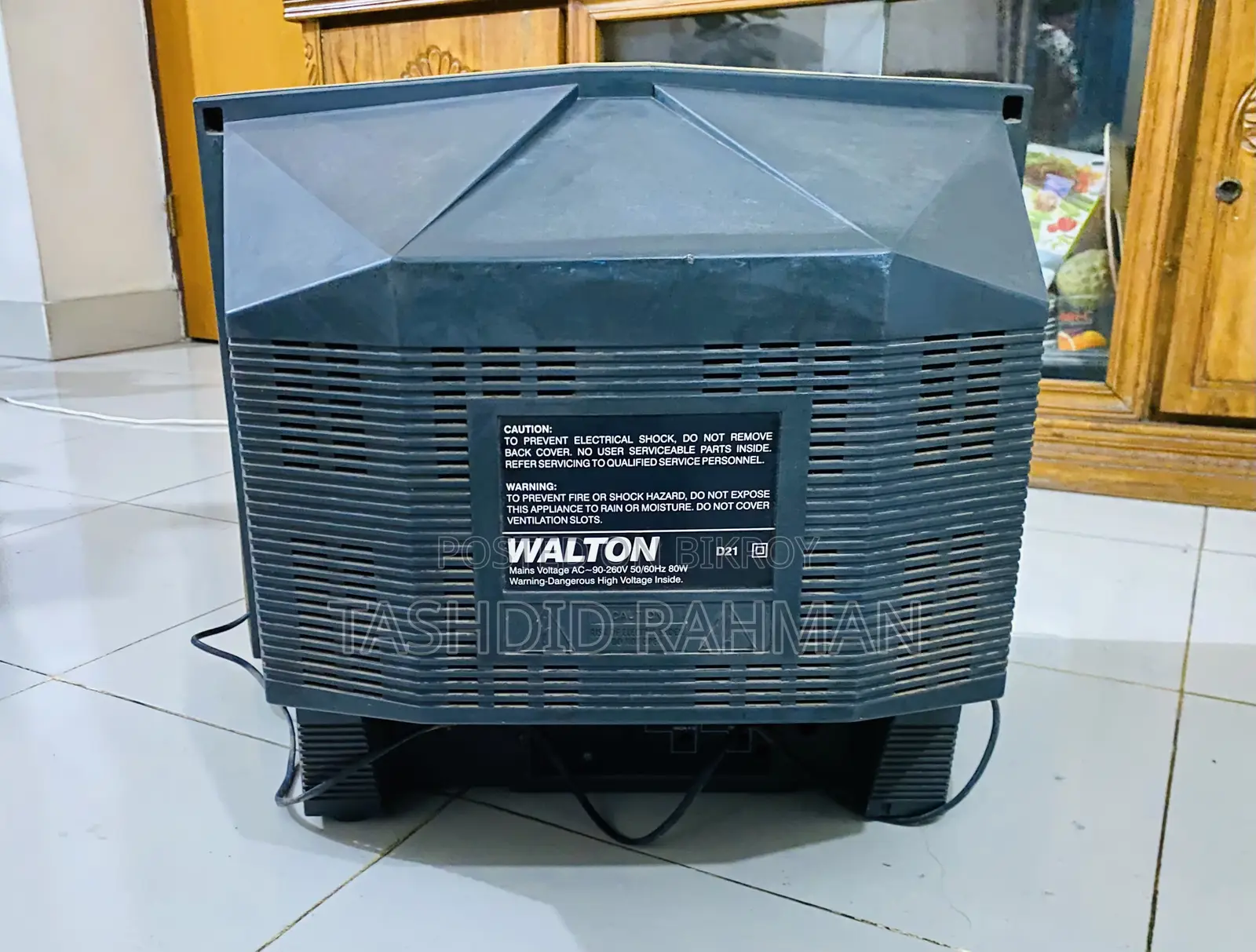 Walton D21 Television