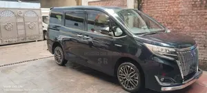 Toyota Esquire 1.8 Front-Wheel Drive Hybrid (7 seater) 2018 Blue
