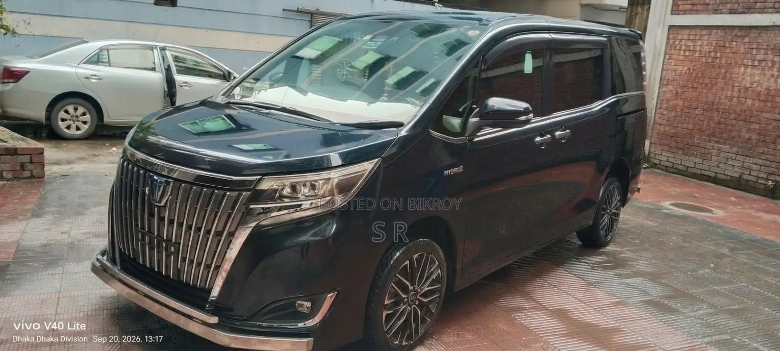 Toyota Esquire 1.8 Front-Wheel Drive Hybrid (7 seater) 2018 Blue