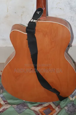 Guitar to be sold, it is brand new Signature Goges