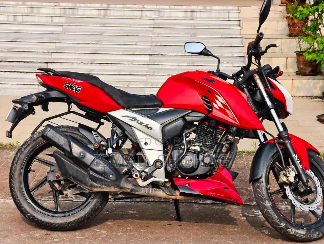 TVS Apache RTR 160 4V 2021 Red