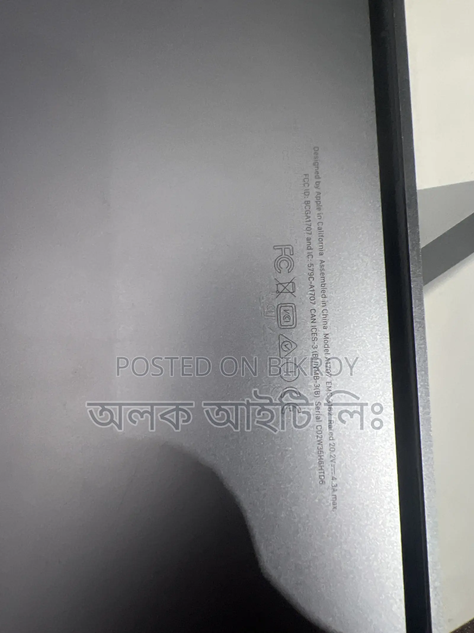 Laptop Apple MacBook Pro 2017 16GB Intel Core i7 SSD 512GB