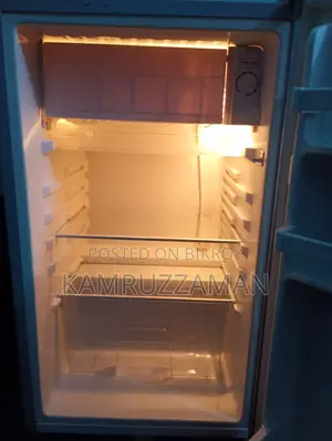 Emergency Sale: Singer Mini Fridge in Excellent Condition