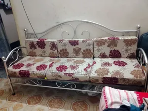 স্টিলনেস স্টিল ৩সিট এর সোফা