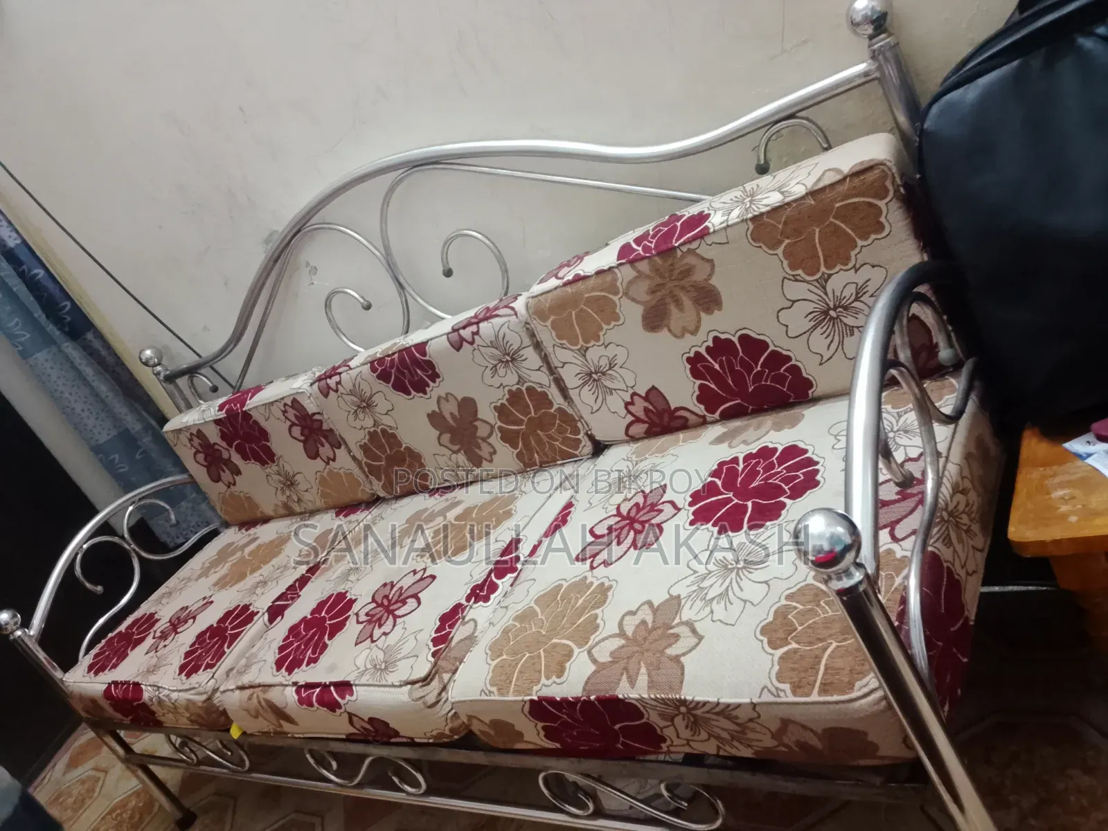 স্টিলনেস স্টিল ৩সিট এর সোফা