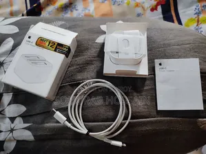 Original iPhone Adapter & Cable
