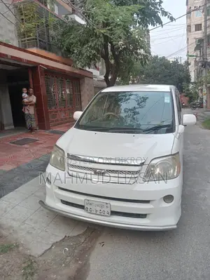 Toyota Noah 2007 Pearl