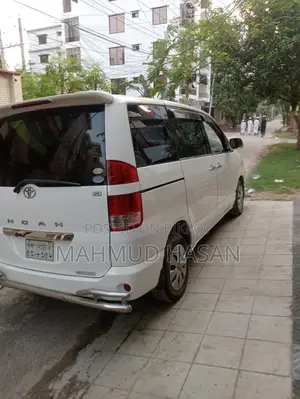 Toyota Noah 2007 Pearl