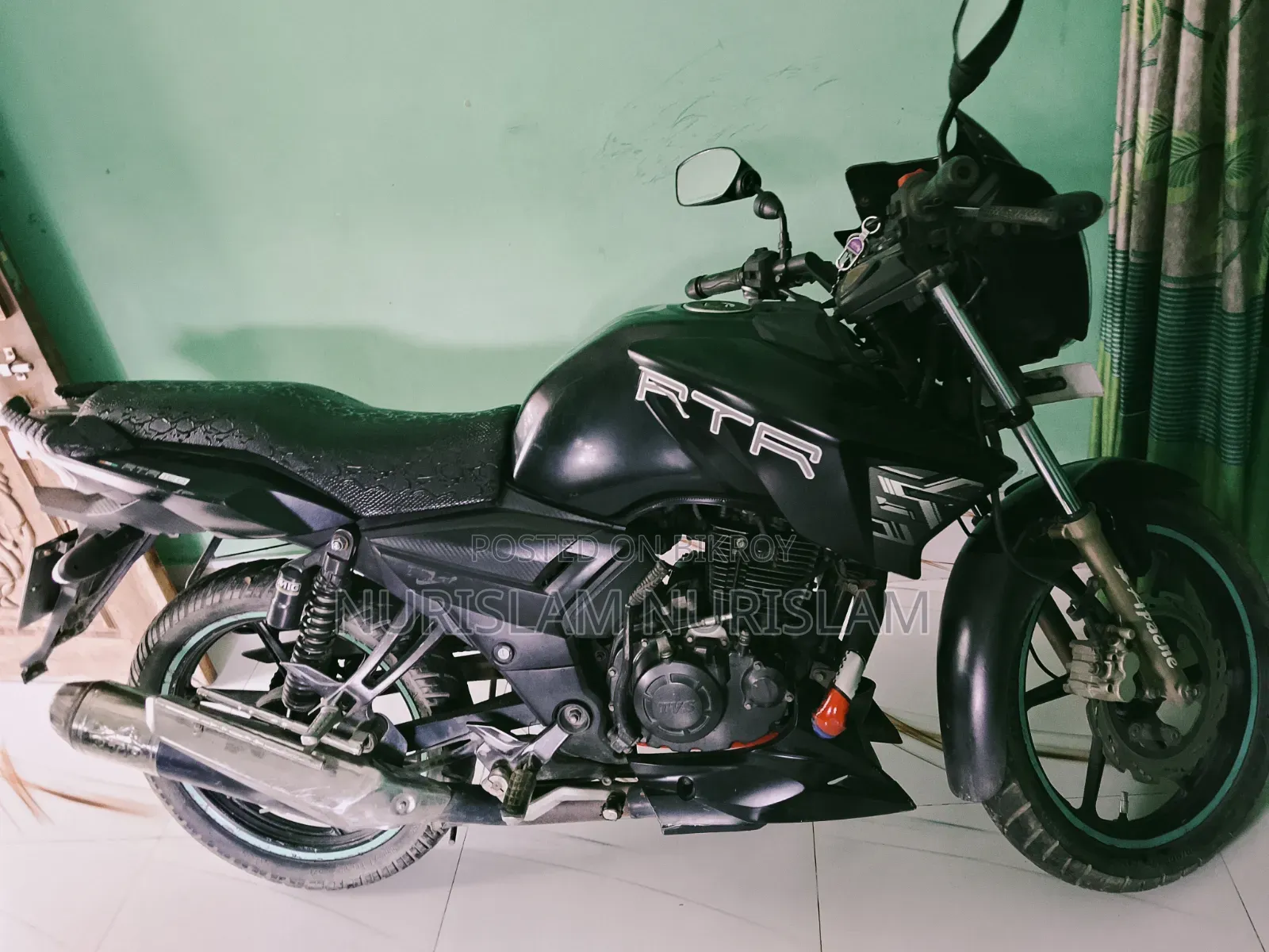 TVS Apache RTR 160 2V Refresh X-connect 2019 Black