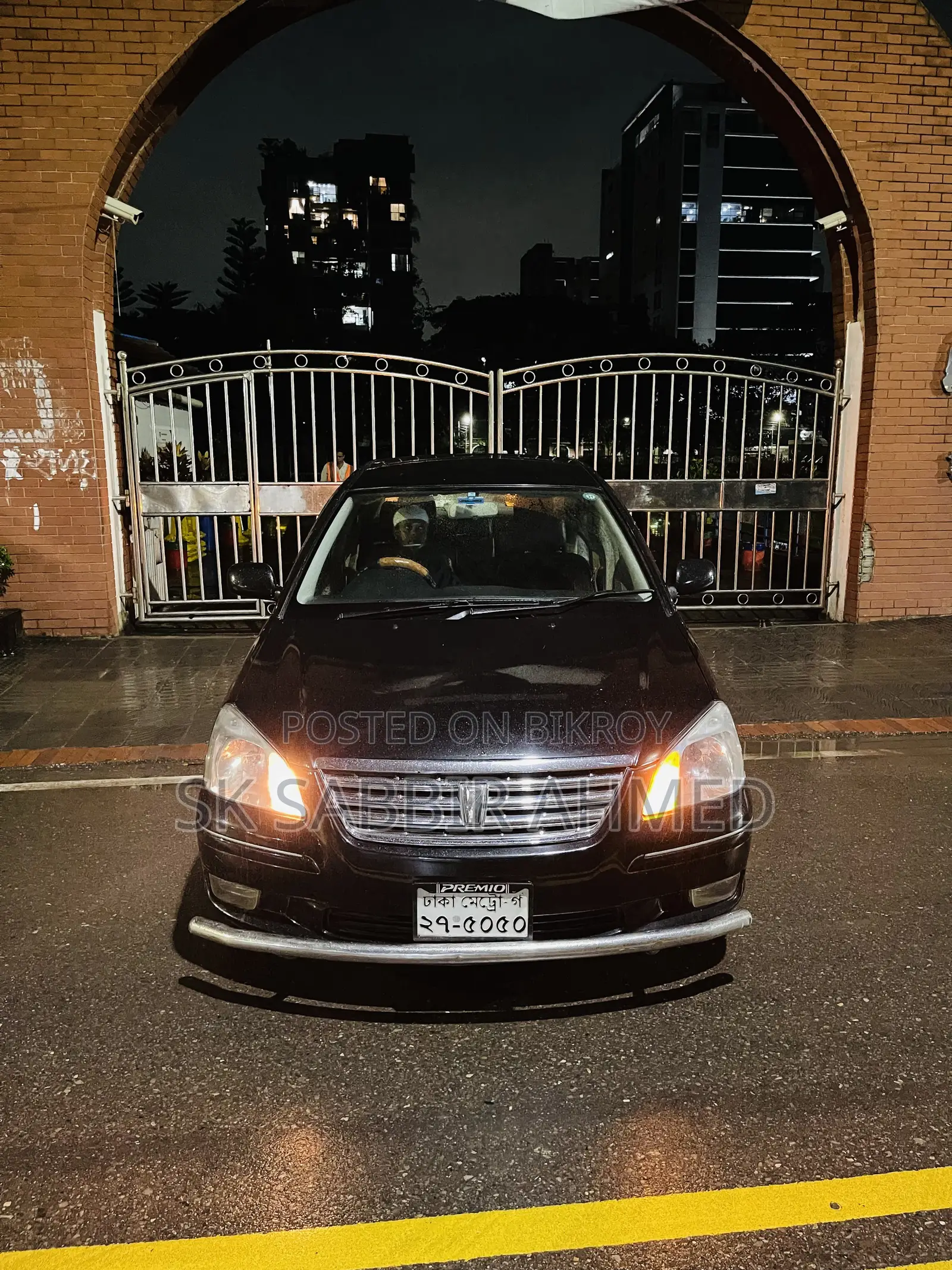 Toyota Premio 2.0 Front-Wheel Drive 2010 Black