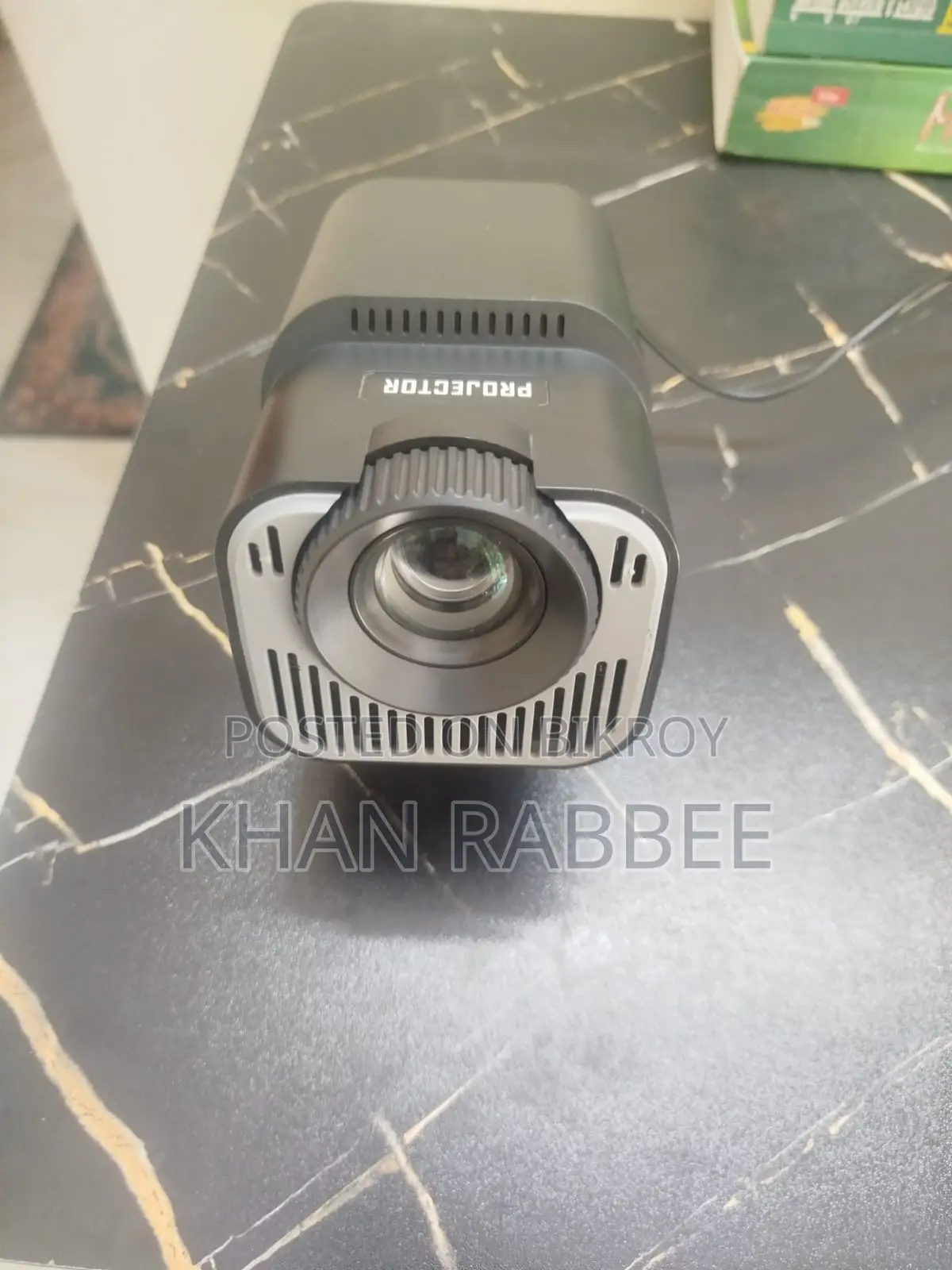 HY320 মিনি প্রজেক্টর