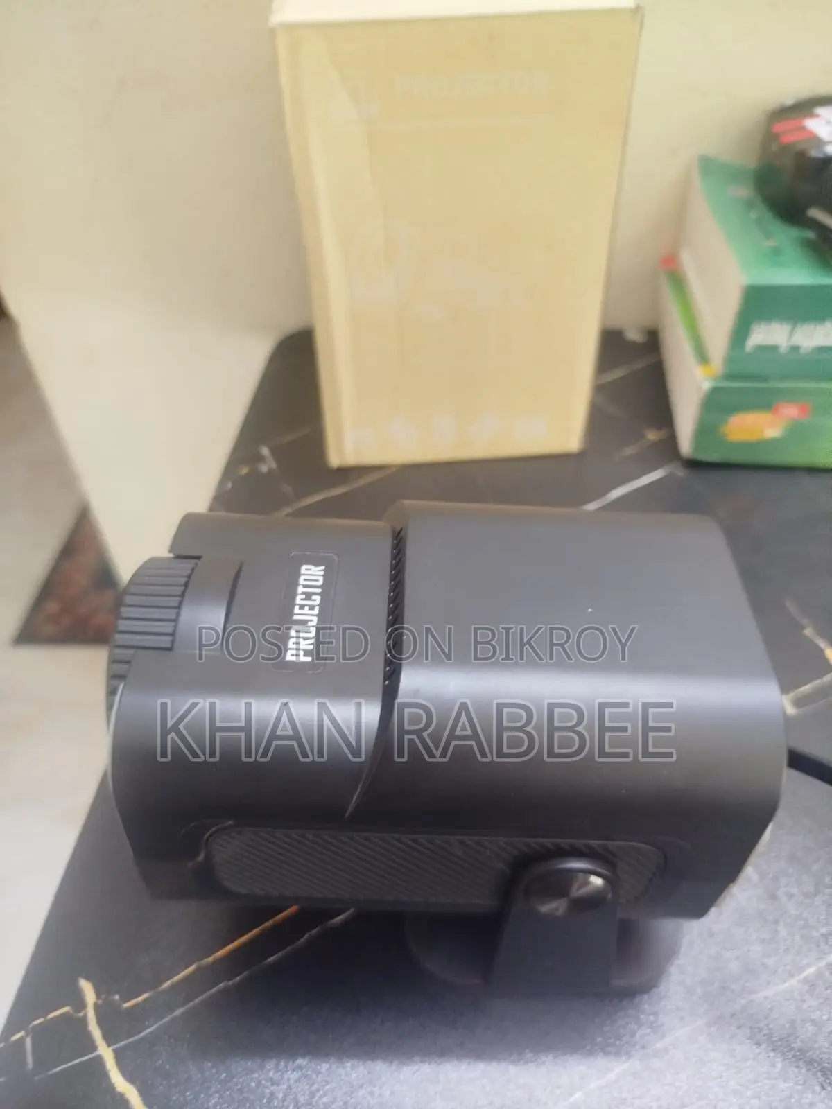 HY320 মিনি প্রজেক্টর
