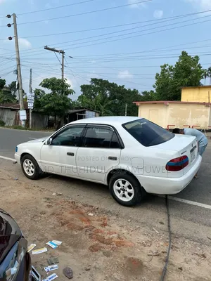 Toyota Corolla Automatic 1999 White