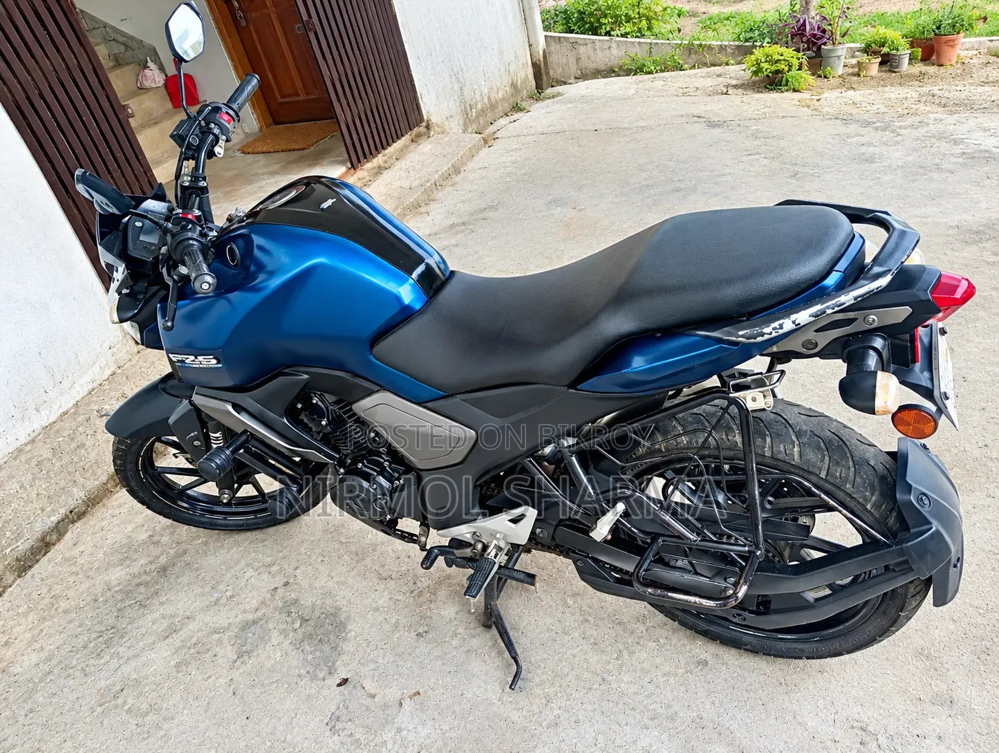 ইয়ামাহা এফজেডএস ভি৩ ২০২২ নীল