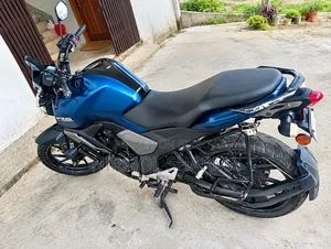 ইয়ামাহা এফজেডএস ভি৩ ২০২২ নীল