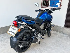 ইয়ামাহা এফজেডএস ভি৩ ২০২২ নীল