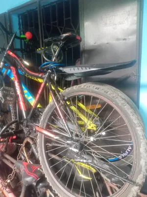 এই সাইকেলটি বিক্রি করব।