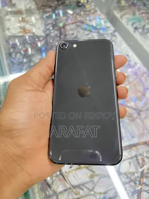 Apple iPhone SE (2022) 64 GB Black
