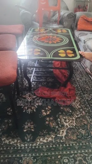 টি টেবিল নতুন কিনেছি তাই সেল দিব