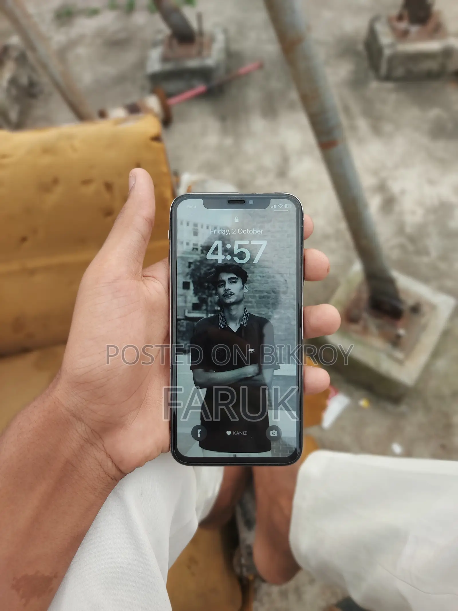 Apple iPhone X 64 GB White