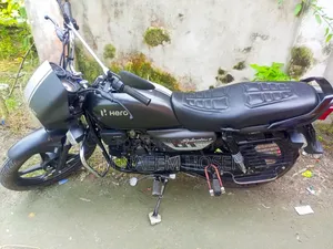 হিরো স্প্লেন্ডার প্লাস ২০২৫ কালো
