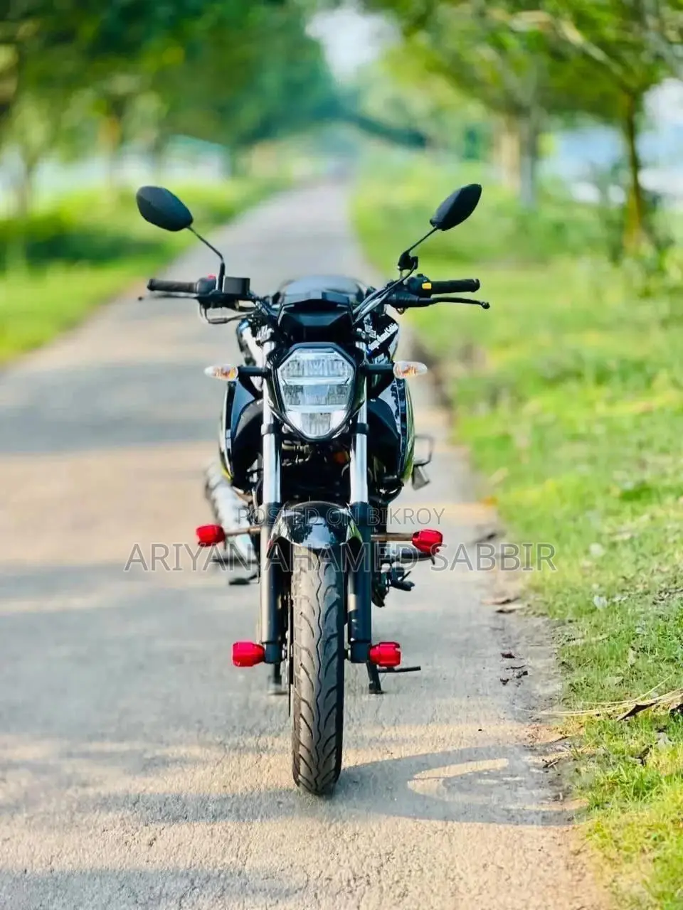 সুজুকি জিক্সার ২০২৩ কালো