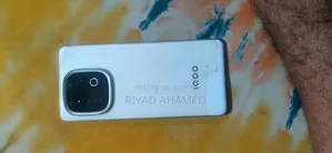 আইকিউওও জেড১০ ২৫৬ জিবি হোয়াইট