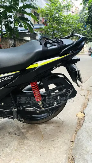 হোন্ডা ২০২৫ কালো