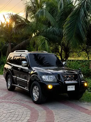Mitsubishi Pajero 2004 Black