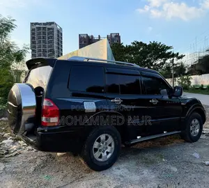 Mitsubishi Pajero 2004 Black