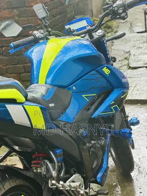 নতুন সুজুকি জিক্সার ২০২৫ নীল