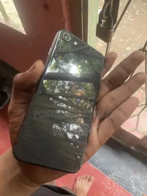 অ্যাপল আইফোন ৮ ৬৪ জিবি কালো