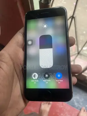 অ্যাপল আইফোন ৮ ৬৪ জিবি কালো