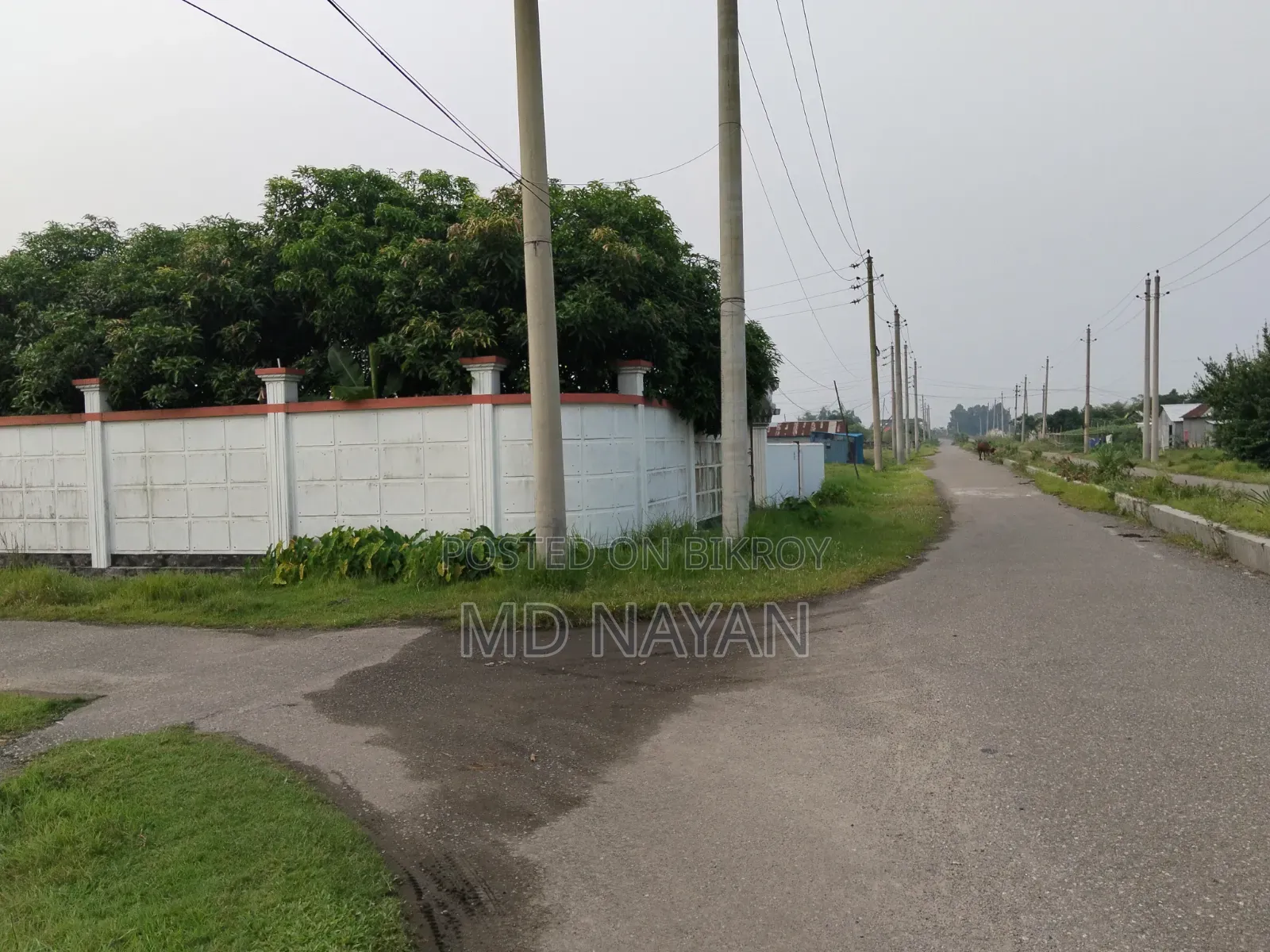 5 Katha South-Facing Corner Plot for Sale in Sector 27