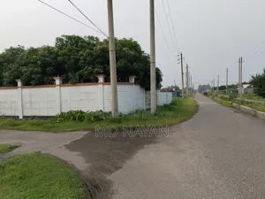 5 Katha South-Facing Corner Plot for Sale in Sector 27