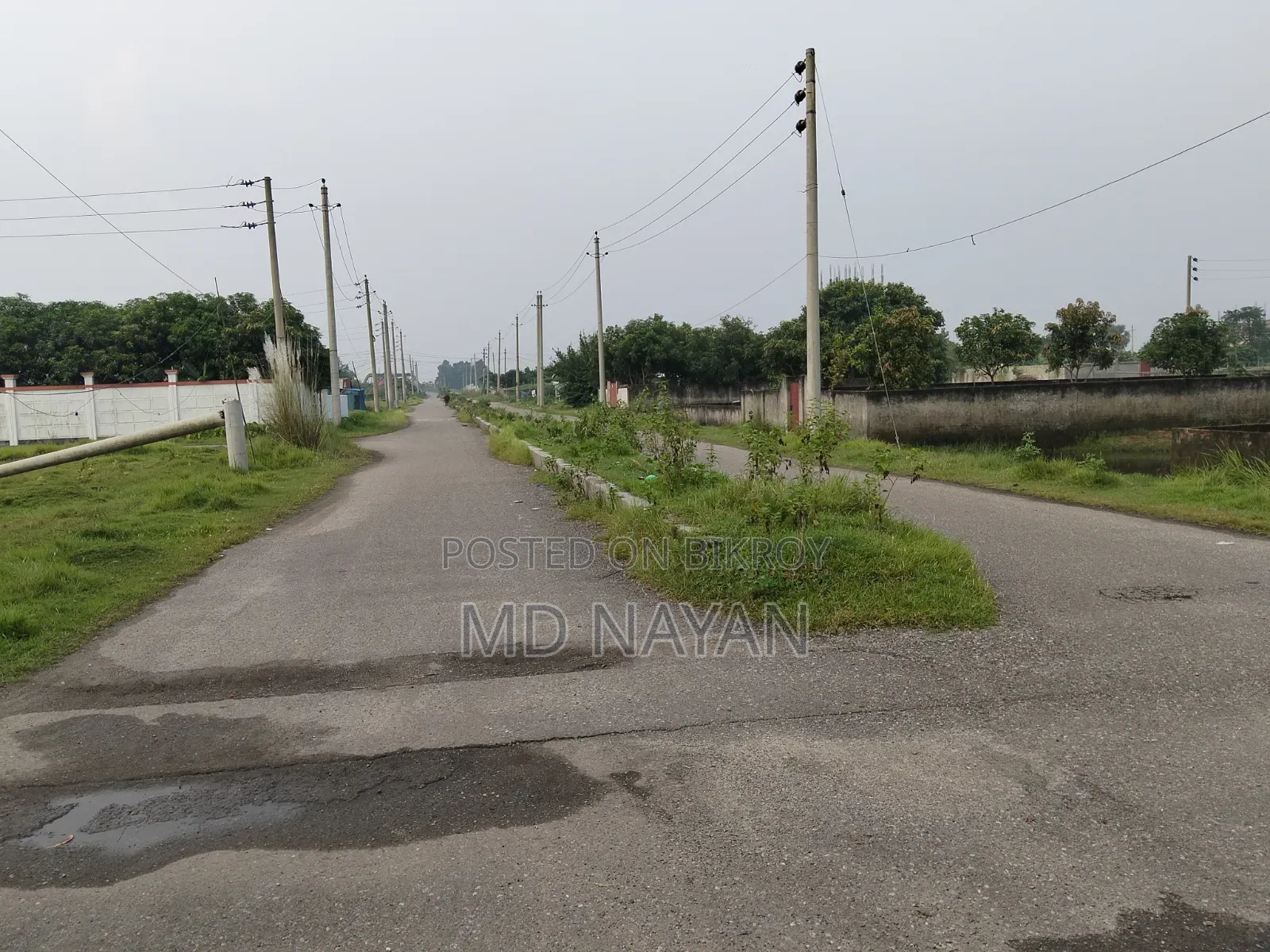 5 Katha South-Facing Corner Plot for Sale in Sector 27