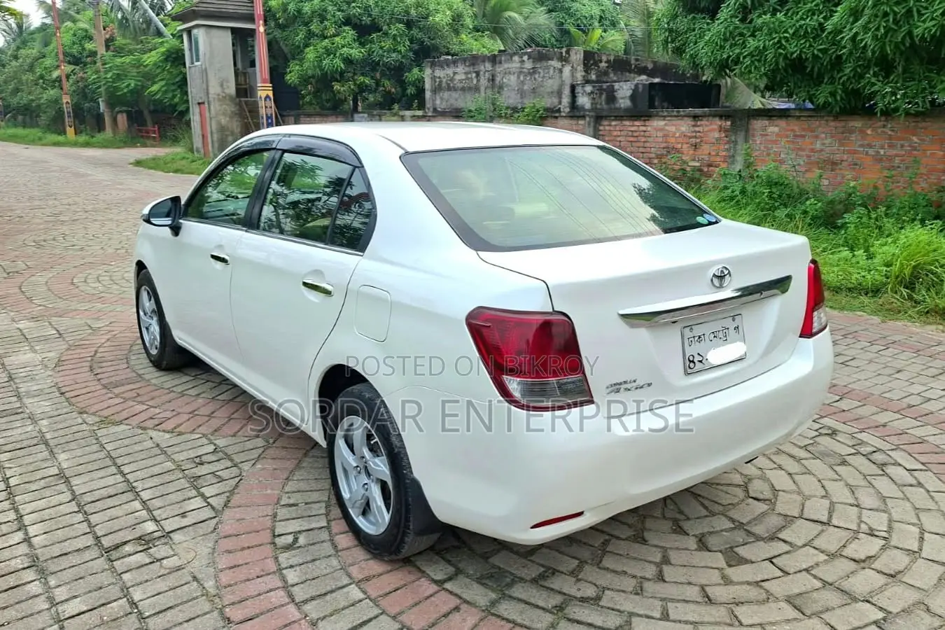 Toyota Axio 1.5 X Two-Wheel Drive 2013 White