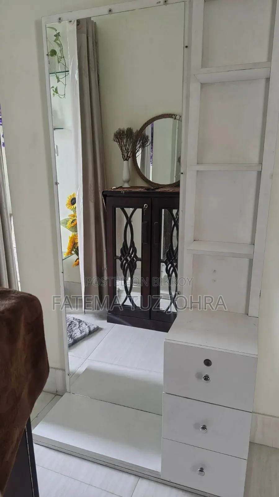 ফার্নিচার, ড্রেসিং টেবিল, আলমারি, ডাইনিং টেবিল