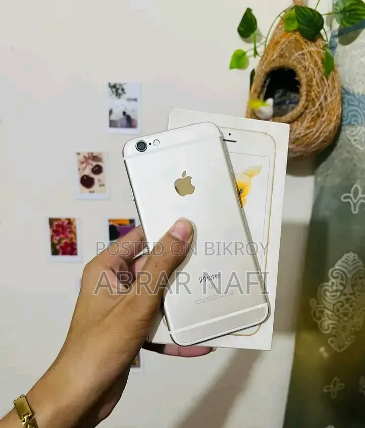 New Apple iPhone 6s 64 GB White