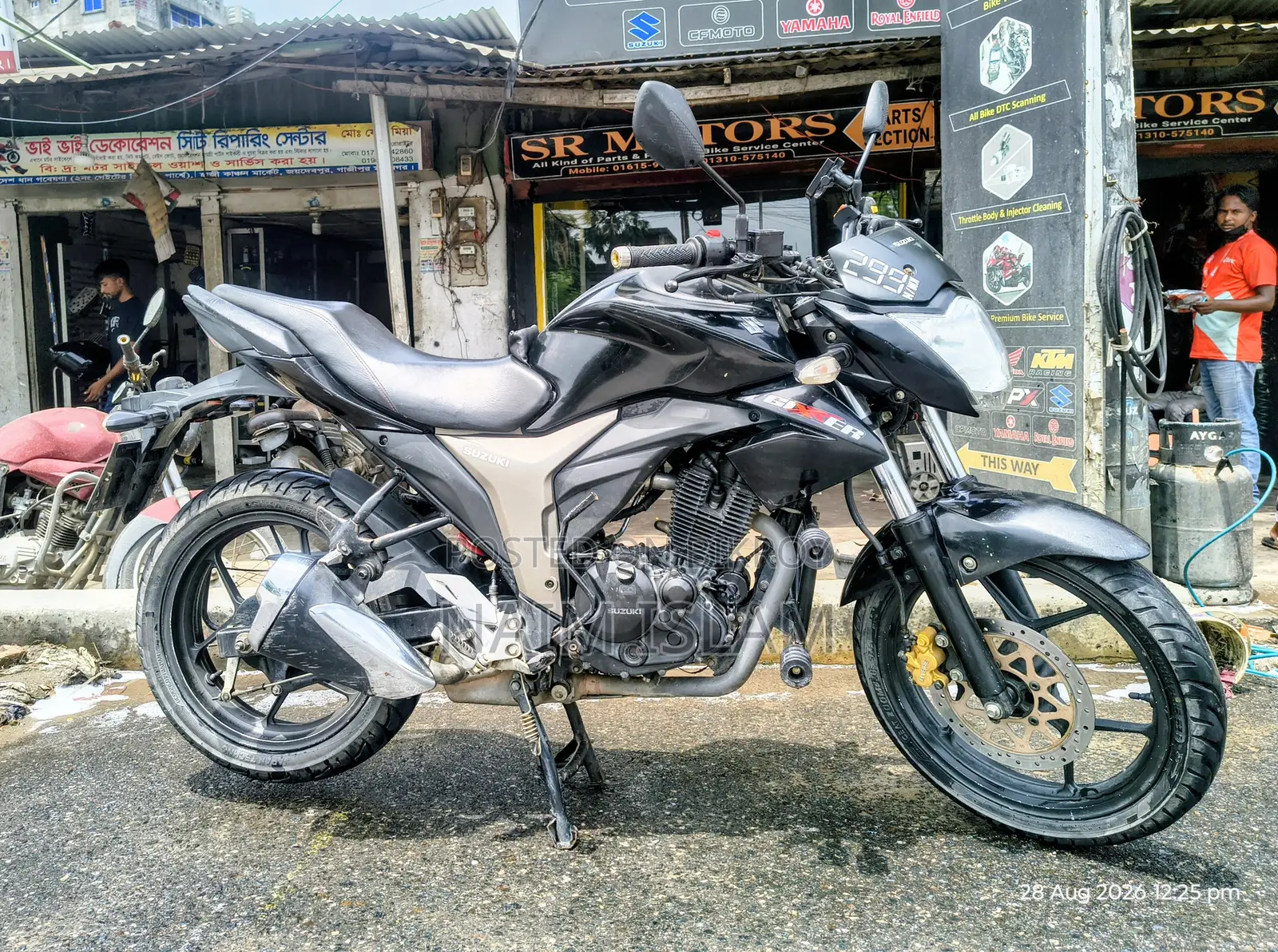 সুজুকি গিক্সার ২০২১ কালো