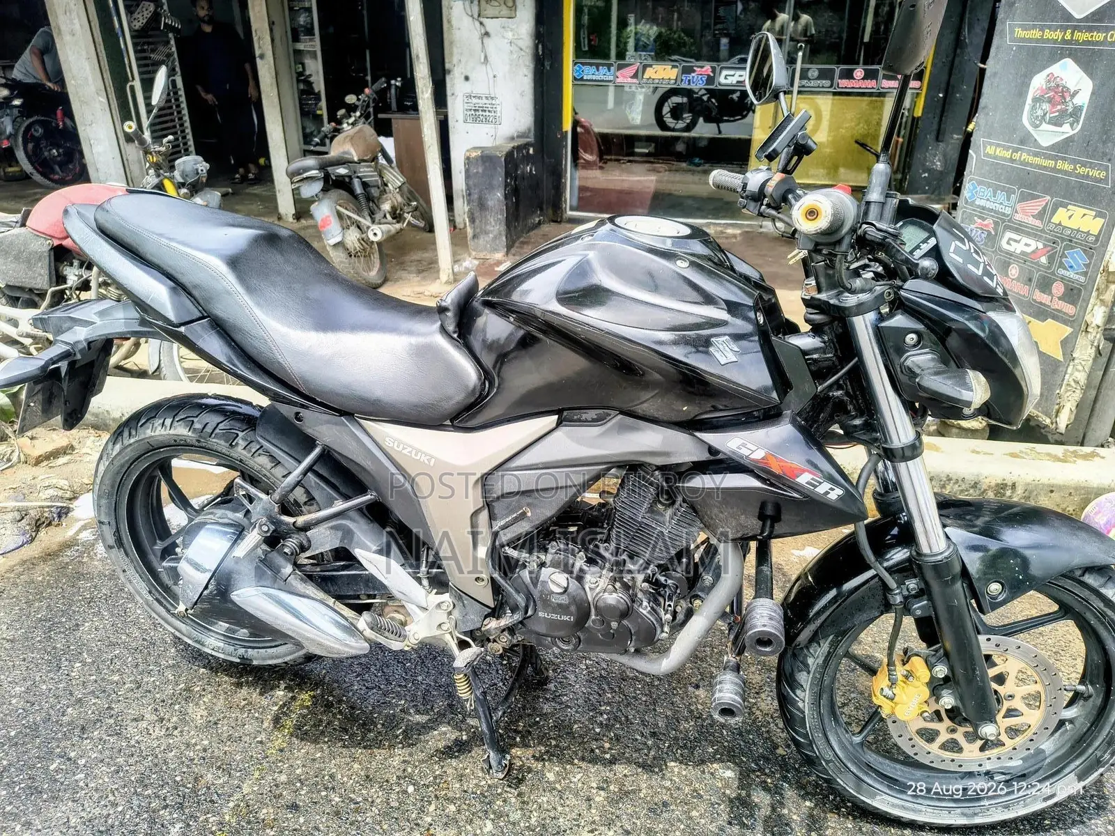সুজুকি গিক্সার ২০২১ কালো