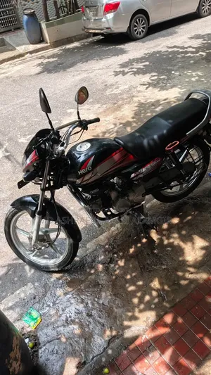 হিরো এইচএফ ডিলাক্স ২০১৮ কালো