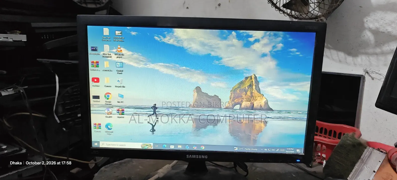 Samsung 19" LED Monitor Fresh