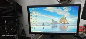 Samsung 19" LED Monitor Fresh