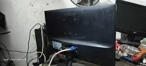 Samsung 19" LED Monitor Fresh