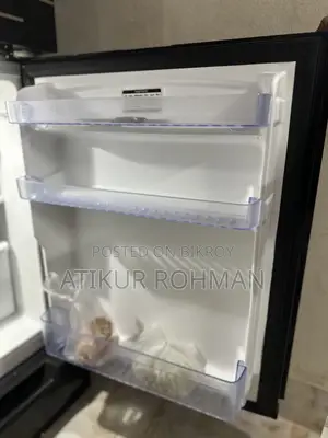 একটা ফ্রিজ বিক্রি হবে